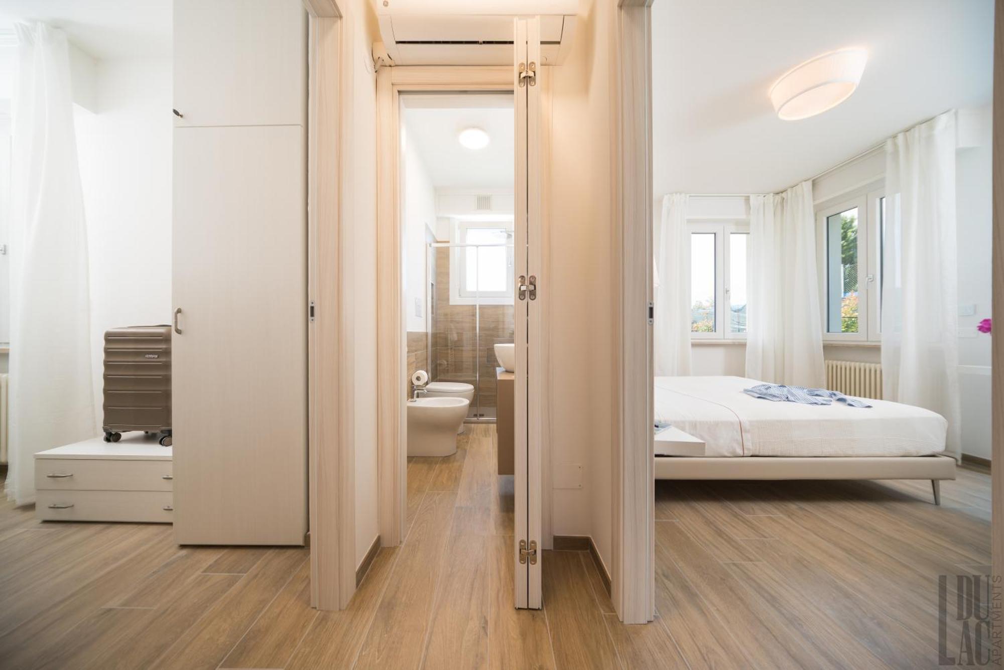 Belle Maison - Du Lac Apartments 시르미오네 외부 사진